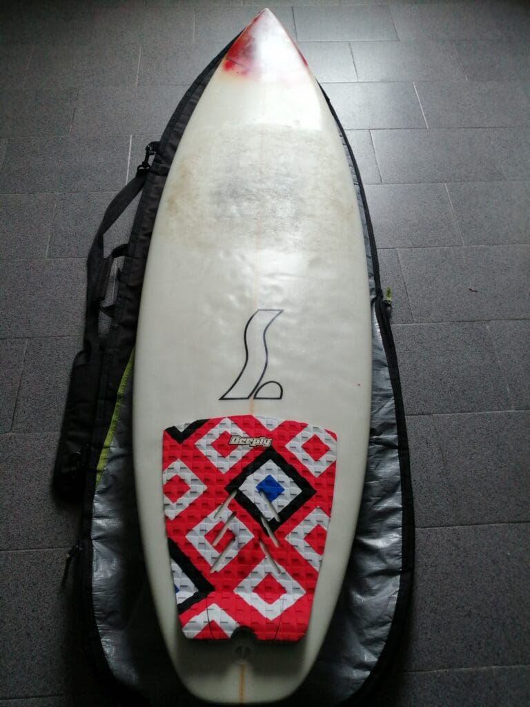 Second hand foam deals surfboards